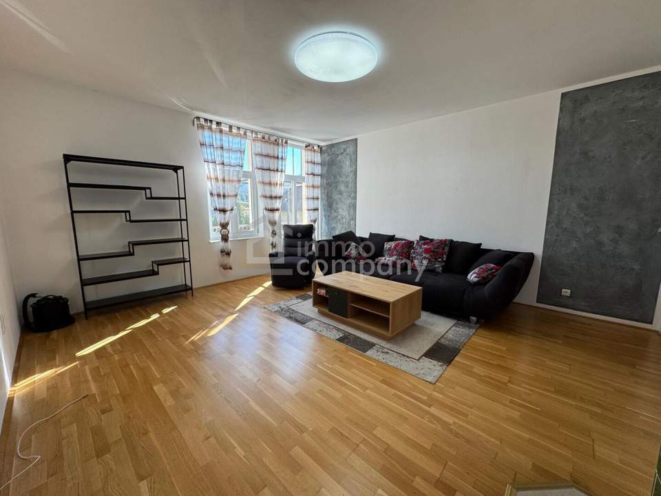 Großzügige 6-Zimmer-Altbauwohnung • 123 m² • Terrasse & Balkone