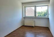 Ehemaliges Bankgebäude mit separater Wohnung im Obergeschoss