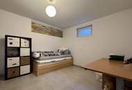 Modernes Familienhaus (2019) mit 6 Zimmern, Wohnkeller, Dachterrasse, Garten und 2 Stellplätzen