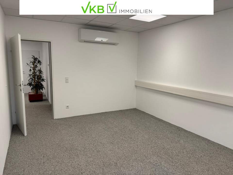 Moderne helle Bürofläche mit Balkon im VKB Park Mercurius