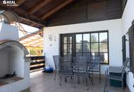 Schöne, ruhige Liegenschaft in guter Nachbarschaft - 145m² Wfl., 4,5 Zi., Doppelgarage, Carport, Keller und Pool!