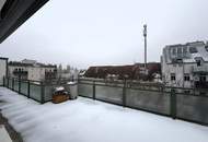 Klimatisierte Dachgeschosswohnung mit 4 Schlafzimmer und Garage // Air-conditioned attic apartment with 4 bedrooms and garage //