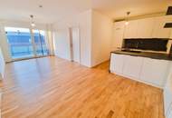 ERSTBEZUG: 4-Zimmer-DG-Wohnung mit West-Balkon und Carport