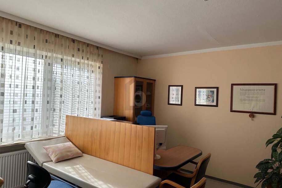 ETABLIERTE ORDINATION / PRAXIS IM ERDGESCHOSS IN BESTER LAGE ? IDEAL AUCH ALS GEMEINSCHAFTSPRAXIS, Gewerbeobjekt-miete, 10,00,€, 4360 Perg