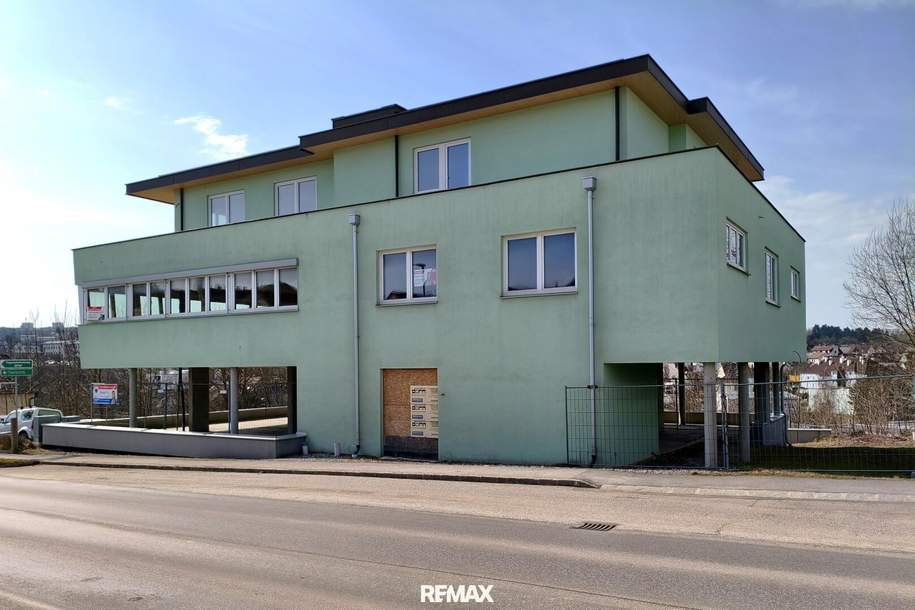 Top Lage - Großzügiges Gebäude mit Tiefgarage, Terrasse, Garten - 17 Stellplätze, 3910, Haus-kauf, 890.000,€, 3910 Zwettl