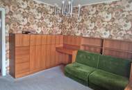 Renovierungsbedürftiges Mittelreihenhaus