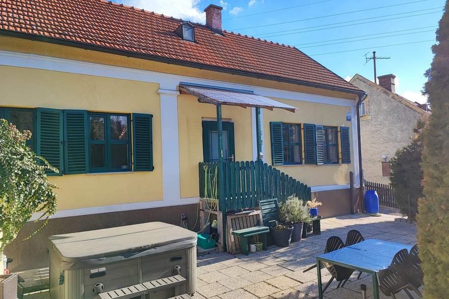 PRIVAT - ruhige Grünlage Pottenstein bei Wien - zentraler Wohnbereich saniert, mit oberen Garten und Fernsicht (Provisionsfrei), Haus-kauf, 273.000,€, 2563 Baden