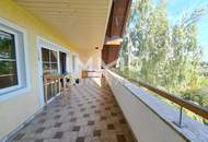 Großzügige Dachwohnung inklusive Eigengarten, Garage und Keller