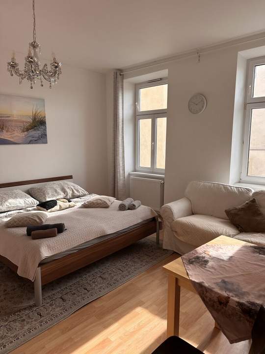 Charmanter Altbau mit Potenzial – Sanierungsbedürftig.! - Nähe U4 und U6 Spittelau