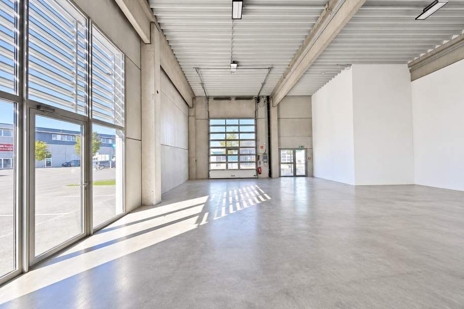 SHOWROOM / PRODUKTIONSFLÄCHE | Parkplätze vor der Türe | helle Ecklage | modernes Gelände, Gewerbeobjekt-miete, 16,50,€, 2100 Korneuburg