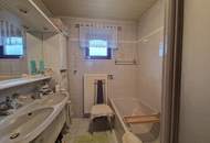 WOHN- UND GESCHÄFTSHAUS ALS GROSSZÜGIGES LANDHAUS MIT GESCHLOSSENEM INNENHOF, WERKSTATT, BÄCKEREI, KAFFEEHAUS UND NEBENGEBÄUDEN