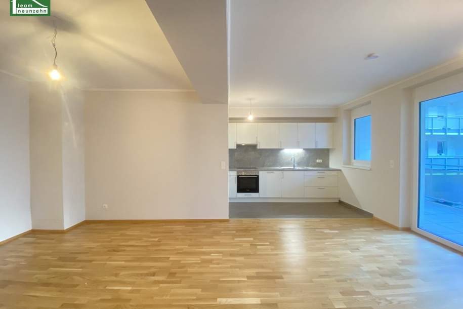 Wohnen im Mautner-Markhof nahe S-Bahn - Große Innenhof-Loggia, Einbauküche und luxuriöses Bad! GEMEINSCHAFTLICHE DACHTERRASSE. - WOHNTRAUM, Wohnung-miete, 1.018,39,€, 2320 Bruck an der Leitha