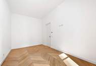 HOFLAGE mit BALKON! Luxus-Erstbezug mit 3,30 m Raumhöhe im 1. Obergeschoß