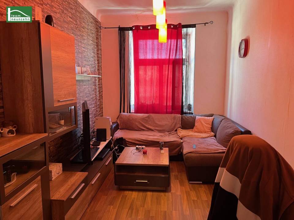 ALTBAU-INVESTMENTWOHNUNG IN TOP LAGE NÄHE AKH!! FÜR ANLEGER! GEBRAUCHTE WOHNUNG - UNBEFRISTET VERMIETET.