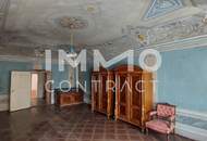 WOHN-UND GESCHÄFTSHAUS AUS DEM 16. JAHRHUNDERT IM HERZEN VON LANGENLOIS 100 m Kellerröhre, Nebengebäude, Innenhof, Geschäftslokale, usw.