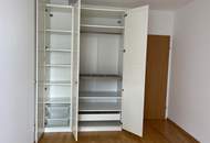 3 Zimmer mit Balkon inklusive Tiefgaragen-Stellplatz, Hoflage!