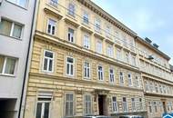 Einzigartige Renovierungschancen: bestandsfreie Wohnung in historischer Umgebung