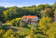 Ihr Rückzugsort in ruhiger Südhanglage! Vollunterkellerter Bungalow mit gut 5.500 m² Grundstück