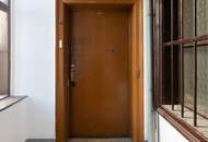 Sanierungsbedürftige Altbauwohnung mit baubewilligtem Balkon | Nähe Matzleinsdorfer Platz (S-Bahn-Station und künftig U2-Station)