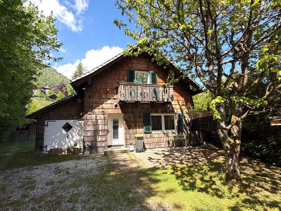 RÜCKZUGSORT IM GRÜNEN! Charmantes Kleinwohnhaus mit großzügigem Grundstück