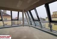 Erstbezug! Dachgeschosswohnung mit 44 m² großer Dachterrasse in bester Lage - Nähe Kutschkermarkt