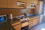 Altbestand mit Charakter und Entwicklungsmöglichkeiten – ideal für alle, die ein Haus nach eigenen Vorstellungen gestalten möchten.