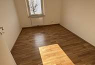 Sonnige Grünlage, ausgewählte Nachbarschaft &amp; Entspannung pur: sanierte 3-Zimmer-Wohnung im oberen Stock eines kleinen Mehrparteienhauses mit moderner Dusche und viel Privatsphäre!