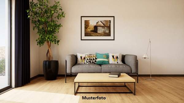 +++ Attraktive 2-Zimmer Gartenwohnung mit Steinfassade in Südlage +++