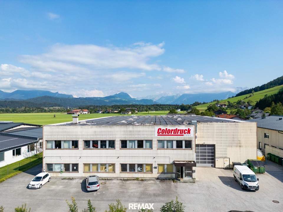 Attraktive Gewerbeimmobilie mit Produktionshalle, Lagerflächen und Photovoltaikanlage