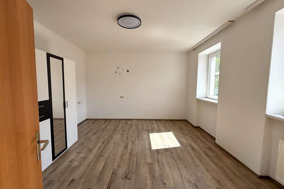 Helle 1-Zimmer-Wohnung mit Parkplatz in zentraler Lage zu vergeben!, Wohnung-miete, 472,58,€, 8605 Bruck-Mürzzuschlag