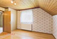 Wohnen in Lauterach: Einfamilienhaus mit großem Grundstück und Renovierungspotenzial