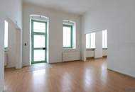 APARTMENT ZUR KURZZEITVERMIETUNG // Sanierungsbedürftig // nahe Burggasse-/Stadthalle