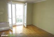 Sanierungsbedürftige Balkonwohnung im Botschaftsviertel