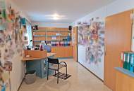 Zentrales Büro/Kanzlei mit Parkplätzen nahe Krankenhaus