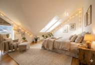 Vier Balkone. Vier Blickwinkel - Lichtdurchflutete Dachgeschoßwohnung in ruhiger Lage von Thalgau