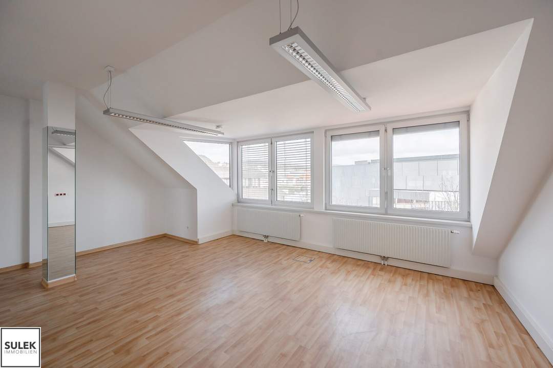 Neubau-Büro im Zentrum von Eisenstadt – klimatisiert, vis-a-vis Kongresszentrum – ab sofort verfügbar!