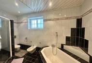 Großzügiges Wohnhaus mit Pool, Heimkino und Sauna in ruhiger Lage!