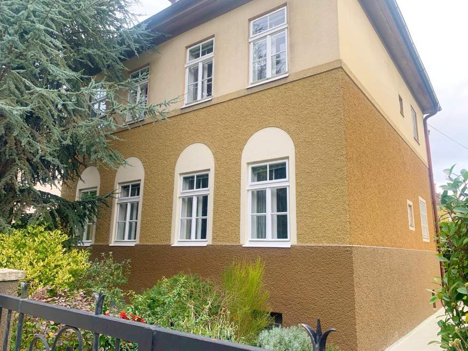 Gediegene Stadtvilla in gutem Originalzustand mit schönem Garten