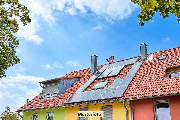 Attraktives Reihenendhaus mit offener Wohnküche und 2 Pkw-Stellplätzen