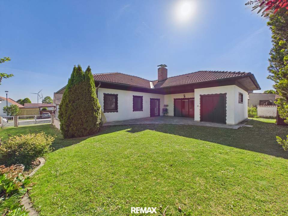 Gepflegtes Einfamilienhaus mit Garten, Garage &amp; Keller in 2413 Berg
