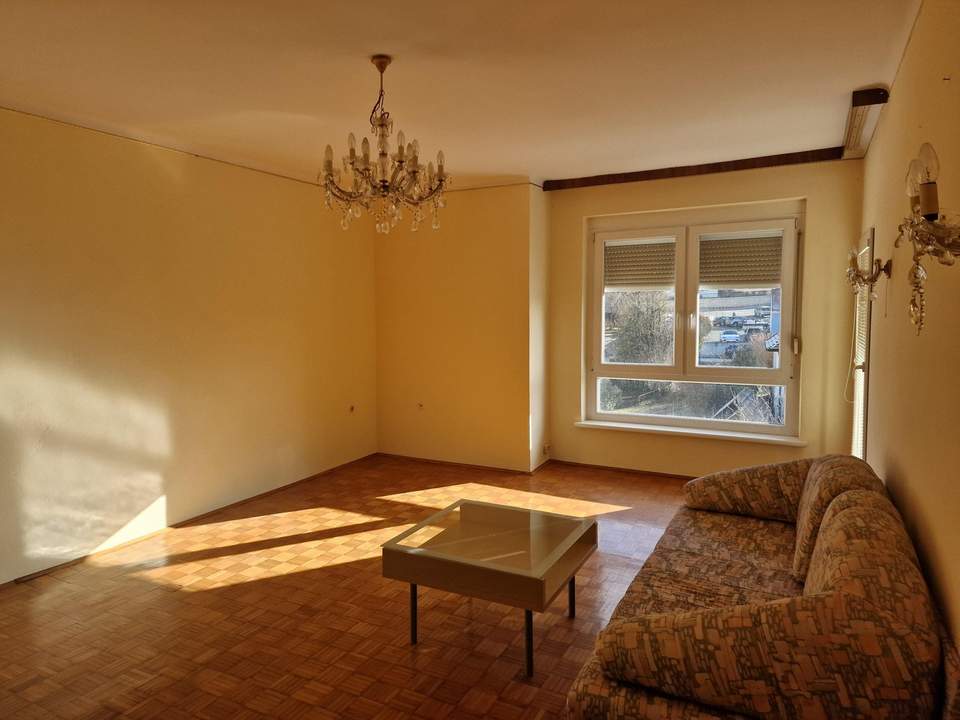 Mietwohnung im Grünen mit Burgblick