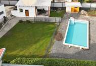Großzügiges Einfamilienhaus mit 2 Wohneinheiten und Pool