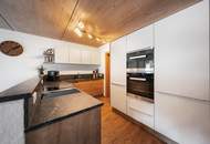 Blick in die Berge: Einfamilienhaus mit vielen Möglichkeiten