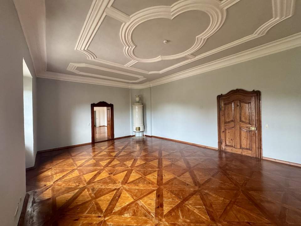 Exklusive Wohnung im Renaissanceschloss