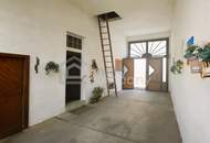 Charmantes Einfamilienhaus & Lagerhalle mit Garten, Balkon und Garage in Winden am See – 379.000 €
