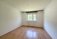 3-Zimmer Wohnung mit viel Potenzial und sonniger Loggia!