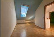 Helle Maisonettewohnung am Sackgassenende in Ruhelage mit Balkon samt Freisicht