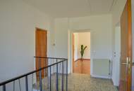 Frühlingserwachen im Wienerwald: Einfamilienhaus mit Traum-Fernblick, Garten und Garage