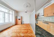 Charmante 3-Zimmer Altbauwohnung mit Loggia, Nähe Volksoper