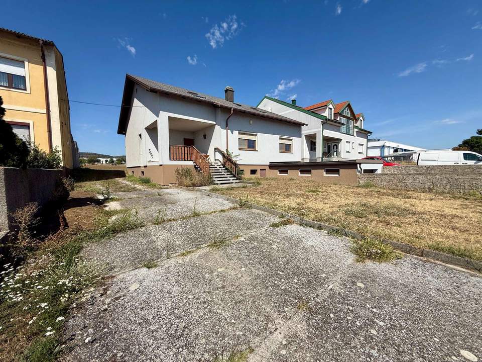 Potenzialstarkes Sanierungsobjekt mit Fernblick über den Neusiedler See &amp; ins Leithagebirge